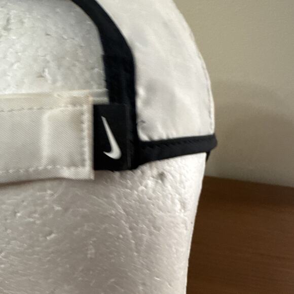 Nike Hat Cap Strap Back White Black Swoosh Featherlight Golf Tennis Running - Picture 7 of 13